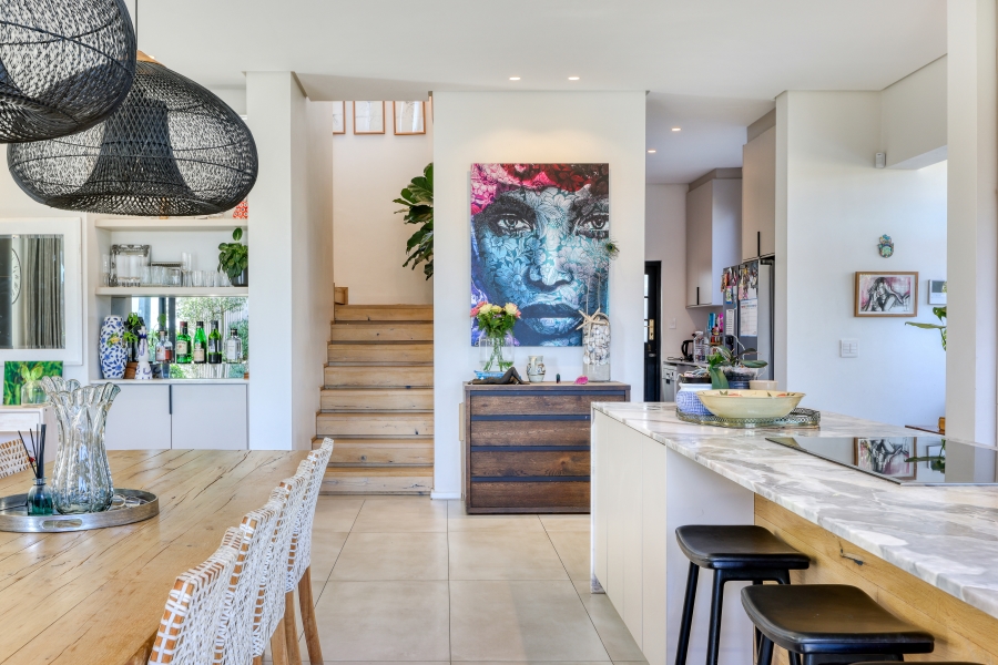 3 Bedroom Property for Sale in Sea Point Western Cape